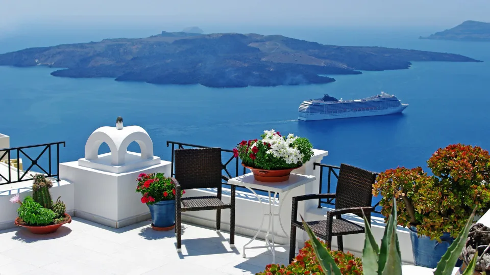 Τουρισμός, το «παιχνίδι» με τα χρώματα και τους αλγόριθμους