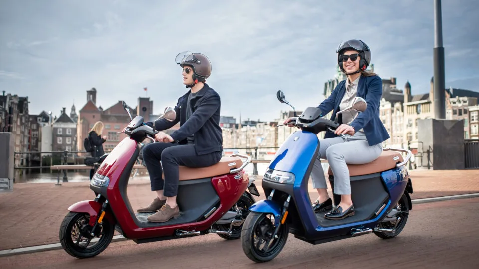 Info Quest Technologies: Tα e-Motorcycles Segway στην ελληνική αγορά