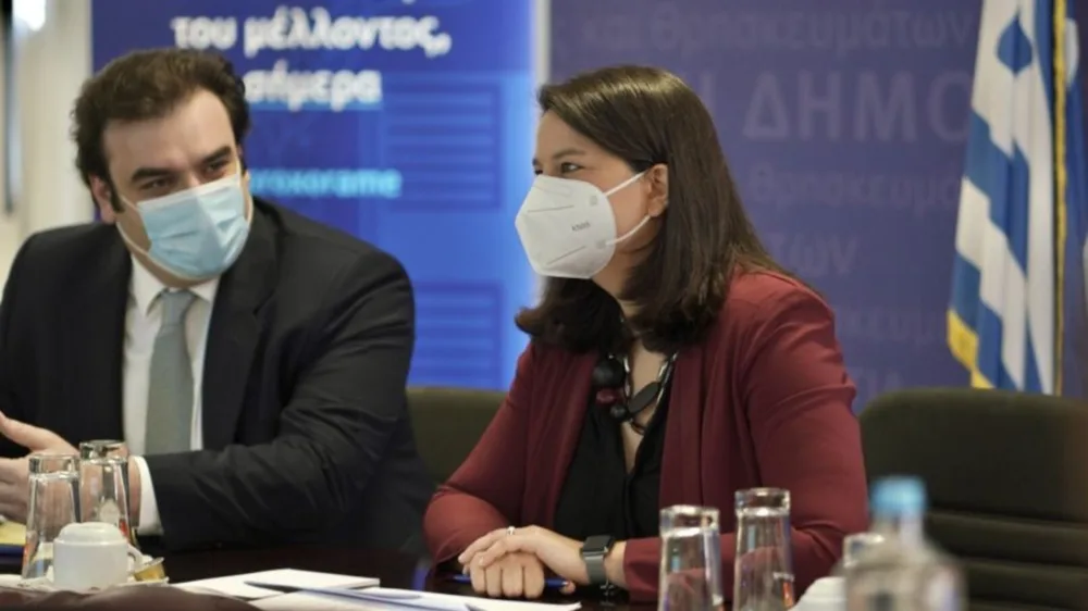 Μέσω SMS έλαβαν τη βαθμολογία τους οι 8 στους 10 υποψηφίους στις Πανελλαδικές Εξετάσεις