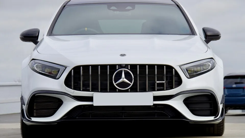 Η Mercedes-Benz θα επικεντρώσει στα ηλεκτρικά οχήματα έως το 2025