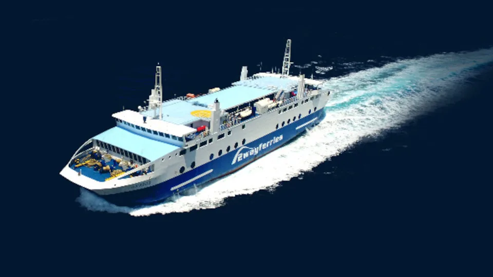 Saronic Ferries: Δωρεάν με τα πλοία της η μεταφορά βοήθειας του ΕΕΣ προς τους πυρόπληκτους