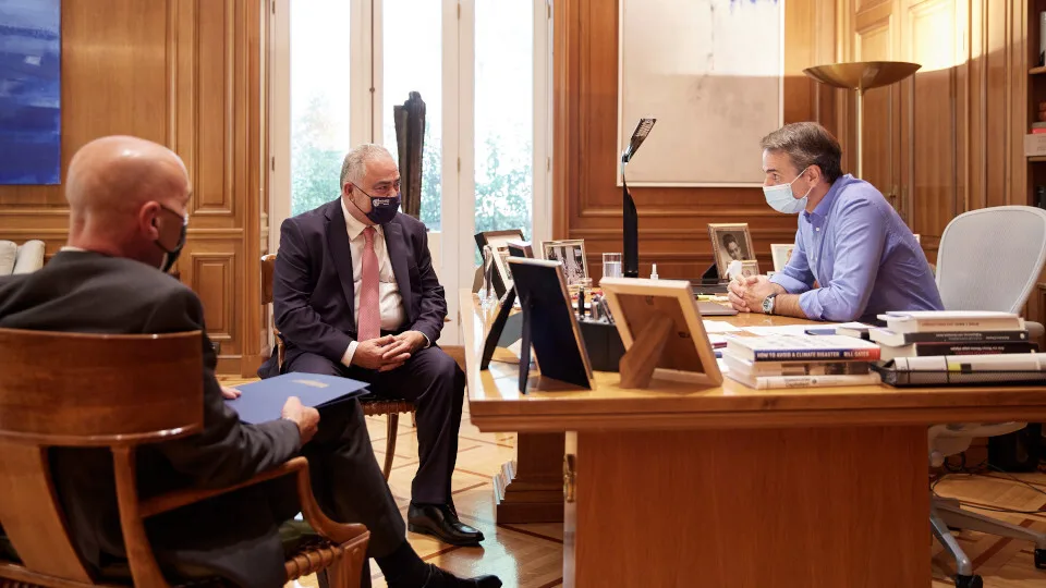 ​Συνάντηση Μητσοτάκη - Χατζηθεοδοσίου για τη στήριξη των επιχειρήσεων στις πυρόπληκτες περιοχές​