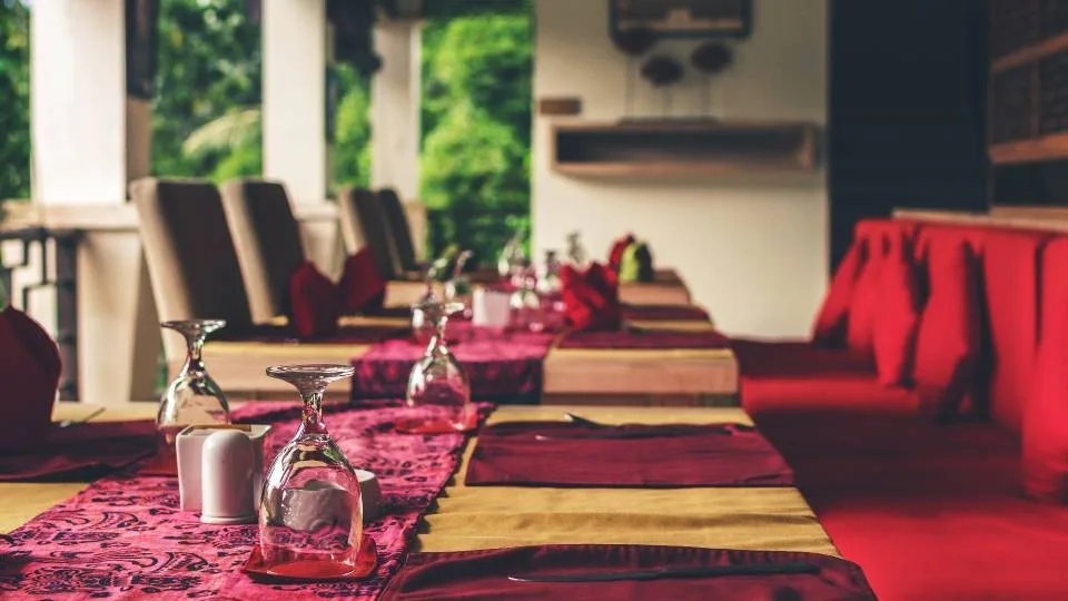 Απλοποιείται η έκδοση αδειών για τα καταστήματα υγειονομικού ενδιαφέροντος