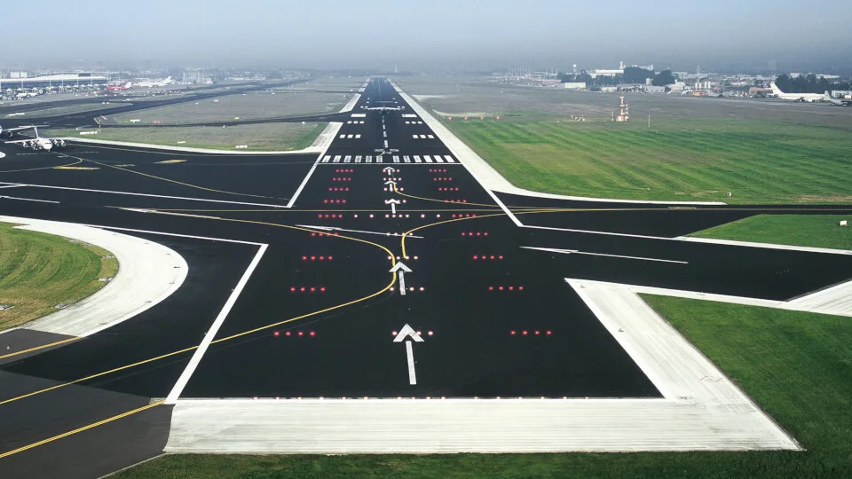 Ε.Κ.ΠΟΙ.ΖΩ: Καταγγελία κατά 17 ευρωπαϊκών αεροπορικών για ψευδοοικολογική ταυτότητα