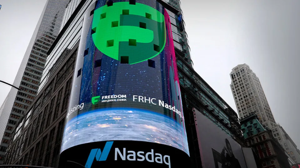 Freedom Finance: Τριπλασιάστηκε η μετοχή 2 χρόνια μετά την εισαγωγή στο Nasdaq