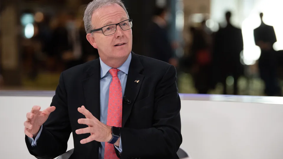 Axel Vos: Η ΕΕ πρέπει να δράσει άμεσα για να αξιοποιήσει πλήρως το δυναμικό της ΤΝ