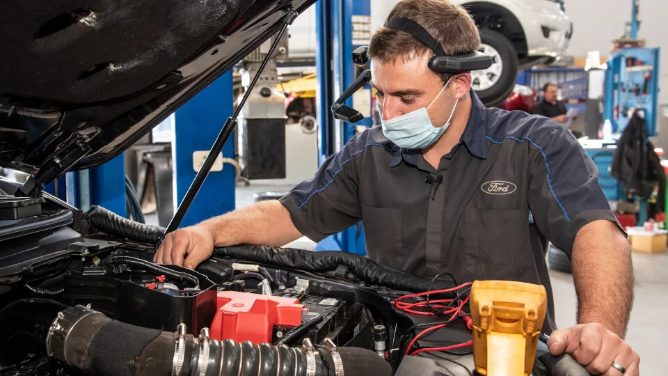 Λύσεις AR της TeamViewer χρησιμοποιεί το κέντρο τεχνικής υποστήριξης της Ford