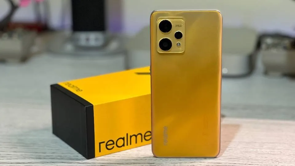 realme 9: Ένα smartphone εμπνευσμένο από τους κυματισμούς στην άμμο της ερήμου