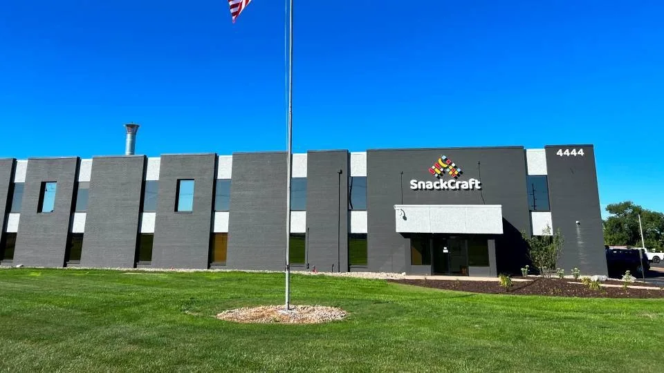 Η Unismack εγκαινιάζει μονάδα παραγωγής σνακ στις Η.Π.Α.