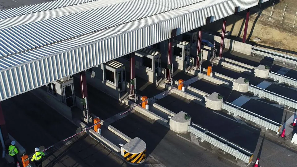 Κομισιόν: Πρόταση για εξαίρεση βαρέων επαγγελματικών οχημάτων μηδενικών εκπομπών από διόδια και τέλη κυκλοφορίας