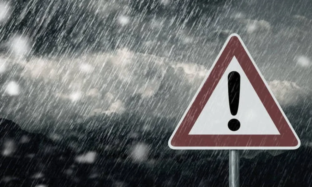 Σφοδρές βροχοπτώσεις στην Αττική - Σε ποια σημεία έχουν σημειωθεί προβλήματα