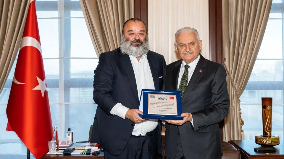 Δωρεά 1 εκατ. ευρώ από τον Μάριο Ηλιόπουλο και τη Seajets στους σεισμόπληκτους