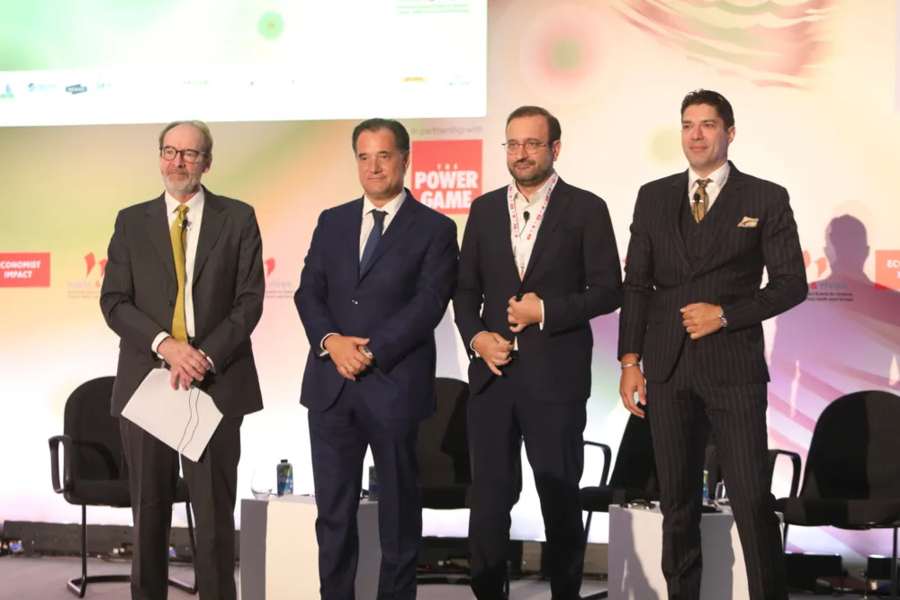 Σταδιακά έως το 2027 η μείωση ασφαλιστικών εισφορών - πίεση από τις φυσικές καταστροφές