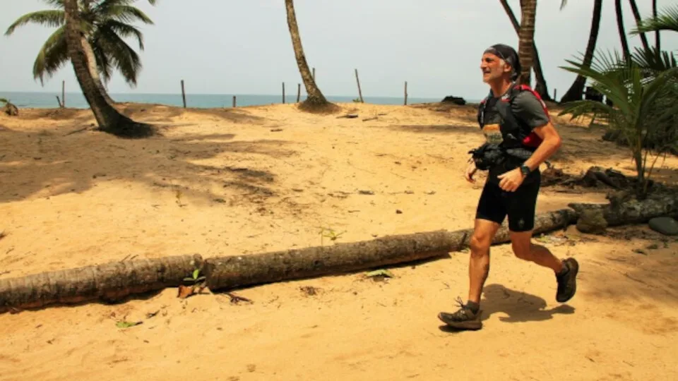 ​Ο μαραθωνοδρόμος Θέμος Σγούρας στηρίζει το ΜΚΣ Δεσμό