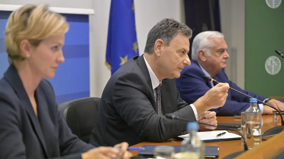 Τα επτά μέτρα του ΥΠΕΝ για τη μείωση του ενεργειακού κόστους