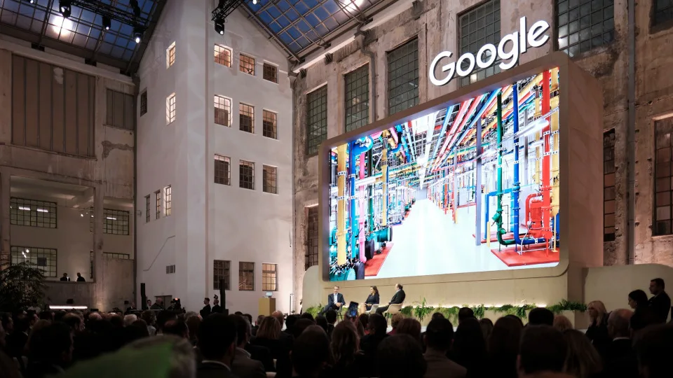 Κυρ. Μητσοτάκης με τον αντιπρόεδρο της Google: Στόχος να γίνουμε παγκόσμιο κέντρο της Τεχνητής Νοημοσύνης