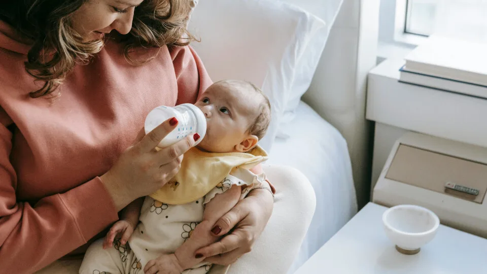 Επίδομα μητρότητας: Άνοιξε η πλατφόρμα για μη μισθωτές - Οδηγίες για την υποβολή της αίτησης