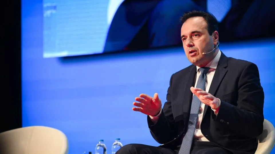 Δημ. Παπαστεργίου: Έρχεται κατάργηση πιστοποιητικών στο Δημόσιο