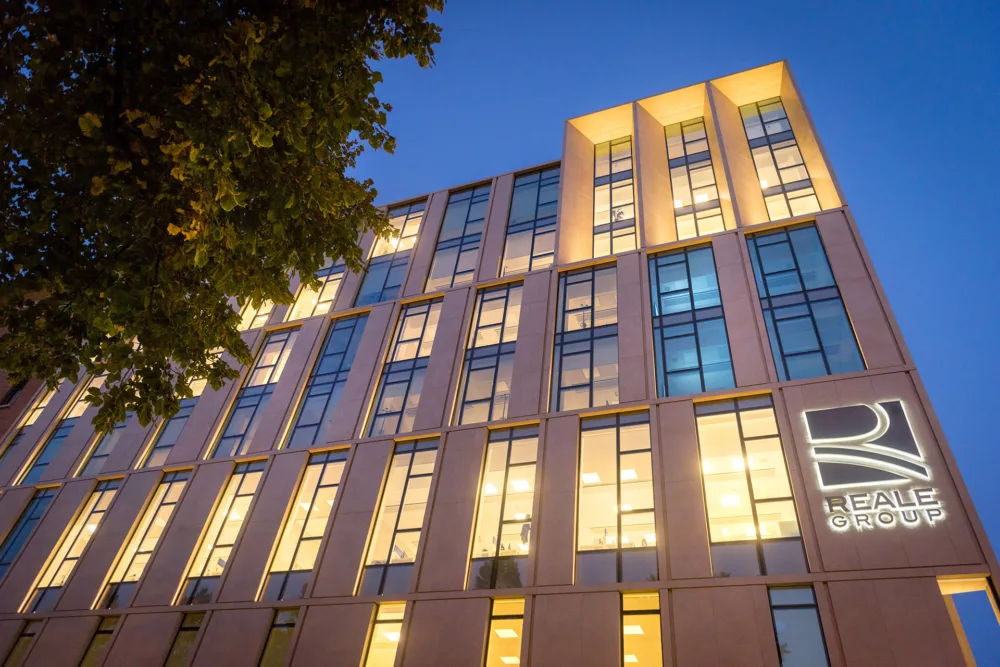 Ολοκληρώθηκαν και τα τυπικά του deal Υδρόγειος - Reale Group