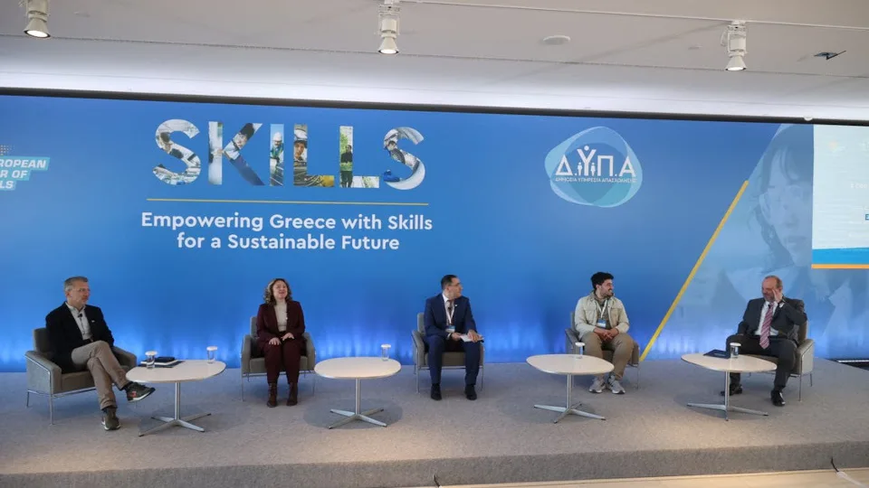 Πάνω από 260 χιλιάδες Έλληνες έχουν πιστοποιηθεί σε ψηφιακές και πράσινες δεξιότητες