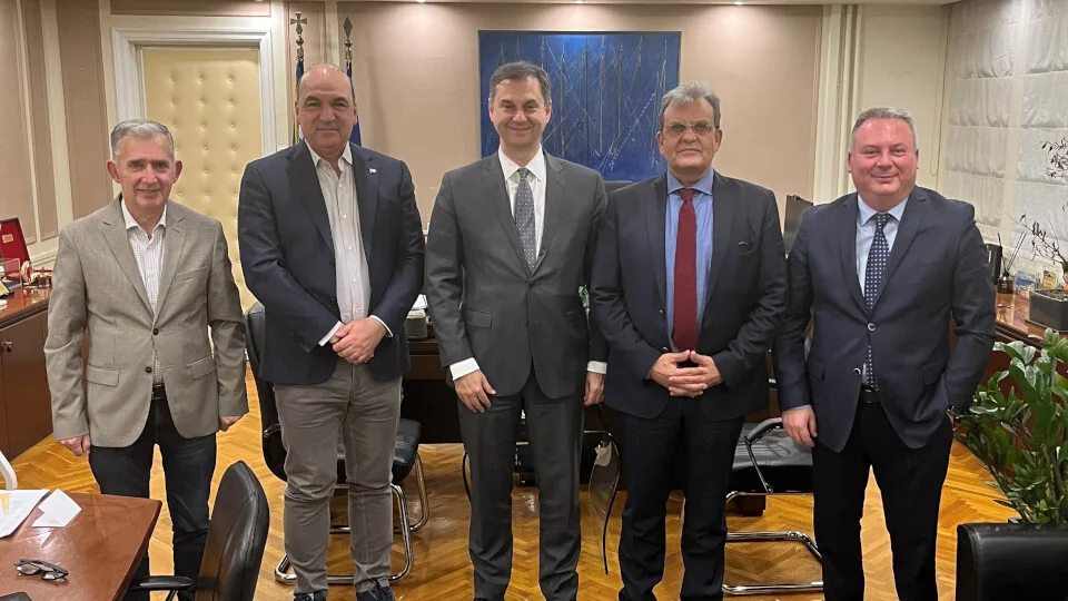 ​Συνάντηση ΚΕΕΕ - Χ. Θεοχάρη για τη διασύνδεση ταμειακών - POS