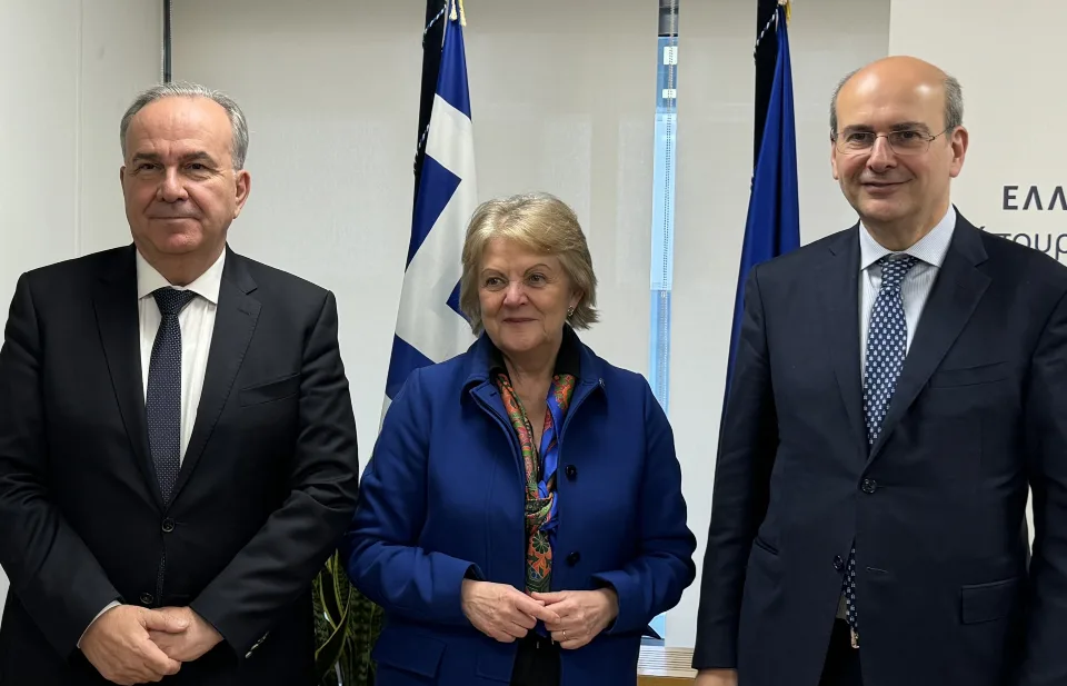 Για ΕΣΠΑ και δίκαιη ανάπτυξη μίλησαν Χατζηδάκης, Παπαθανάσης με την Ευρωπαία Επίτροπο Elisa Ferreira