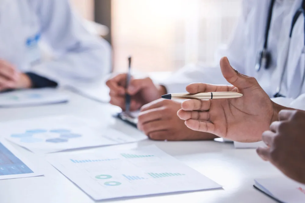 Εξαγορές - συγχωνεύσεις: Μεγάλη αύξηση στον κλάδο επιστημών υγείας παγκοσμίως