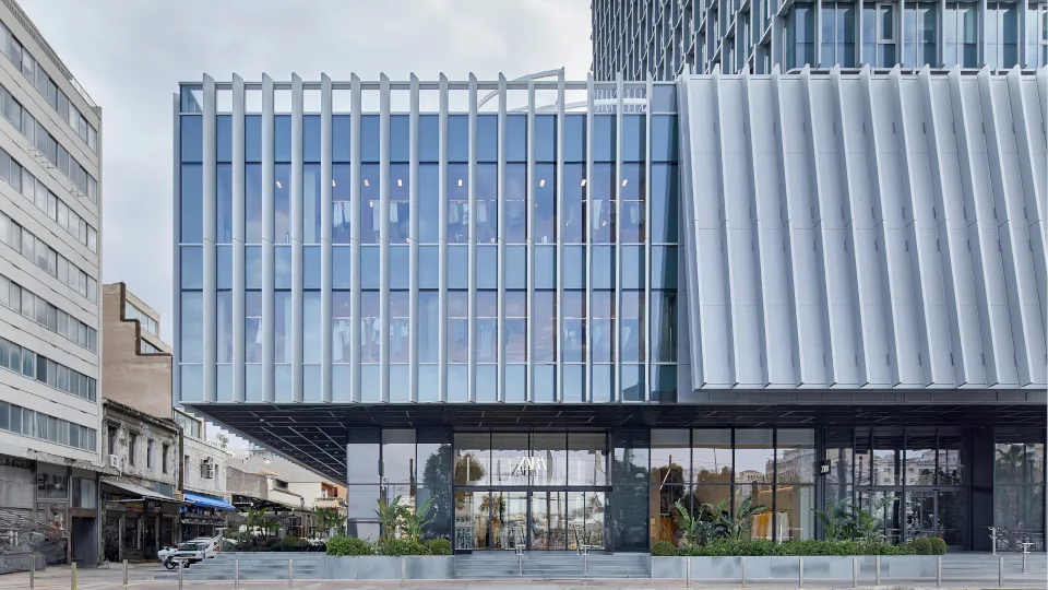 Νέο Zara Flagship Store στον Πύργο Πειραιά