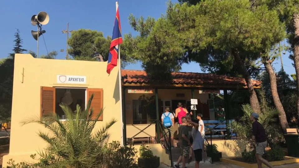 Μνημόνιο Συνεργασίας Δ. Αθηναίων - ΥΠΕΞ για φιλοξενία παιδιών της Ομογένειας σε θερινές κατασκηνώσεις