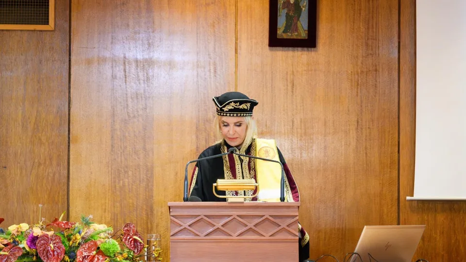 Αναγόρευση της Ιουλίας Τσέτη, Προέδρου & CEO του ΟΦΕΤ ως Επίτιμης Δρ Φαρμακευτικής από το Παν. Πατρών