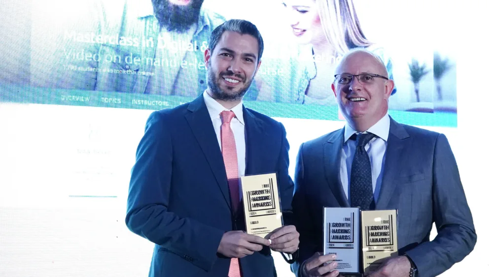 ​3 νέα βραβεία για τα digital marketing προγράμματα της Knowcrunch