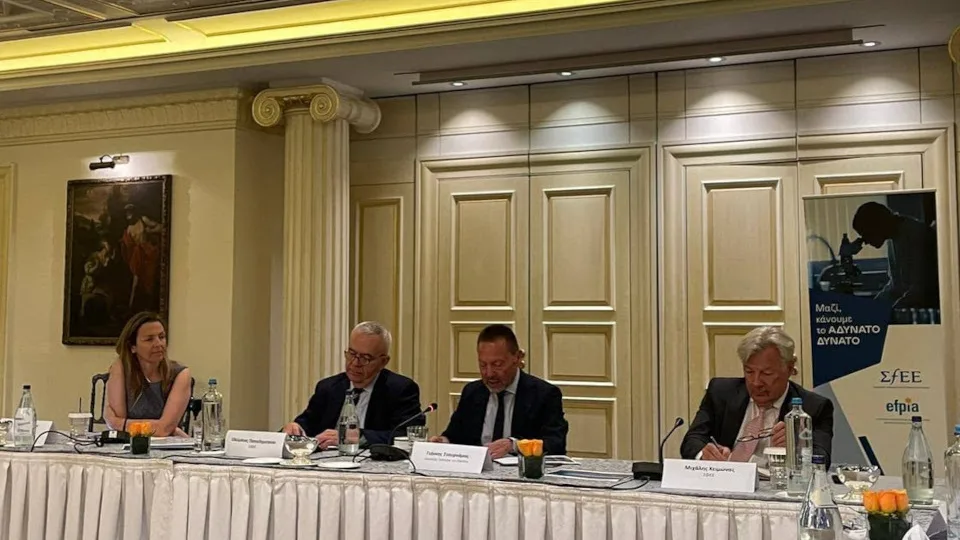 Συνάντηση του Διοικητή της ΤτΕ με τους Γενικούς Διευθυντές των φαρμακοβιομηχανιών