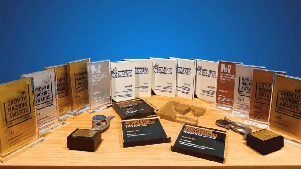 5 νέες βραβεύσεις για τα digital marketing προγράμματα της Knowcrunch