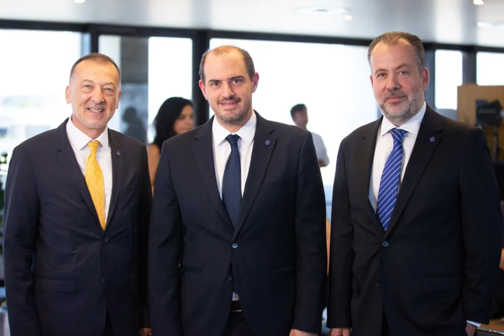 Είναι πιο ελκυστική η Ελλάδα για τους Έλληνες του εξωτερικού - 4 λόγοι επιστροφής