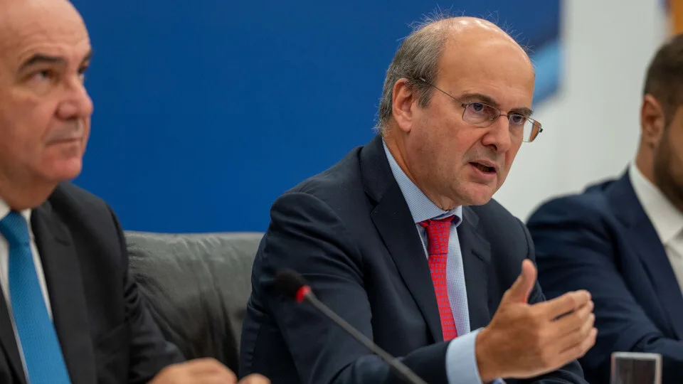 Κ. Χατζηδάκης: Αύξηση δημοσίων επενδύσεων κατά 900 εκατ. ευρώ