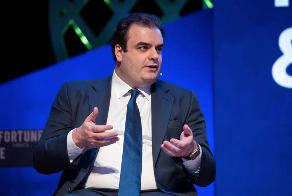 Δημόσια διοίκηση και καταπολέμηση της απάτης: Τι συζήτησε ο Κ. Πιερρακάκης με τον αρμόδιο Επίτροπο της Ε.Ε.