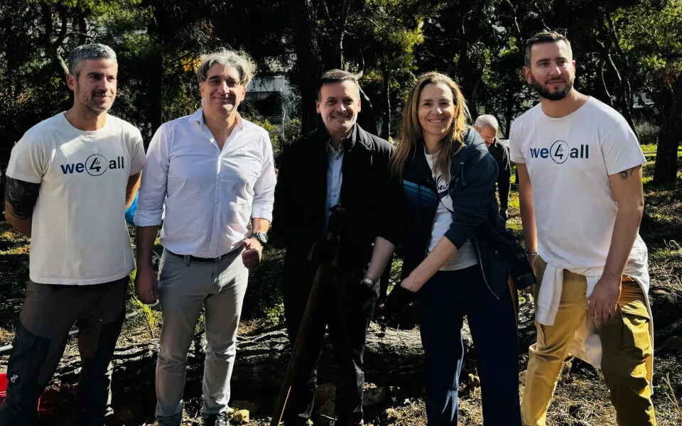 Μεγάλη δράση δενδροφύτευσης στον Λυκαβηττό από τον Δήμο Αθηναίων