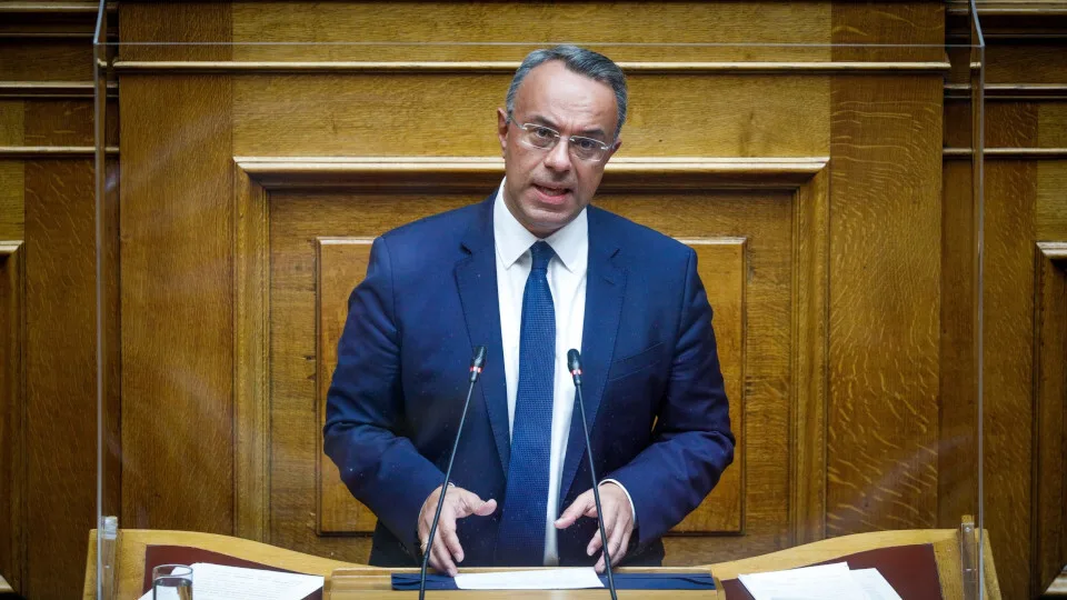 Τι απαντά αναλυτικά ο Σταϊκούρας σε ερωτήσεις στη Βουλή σχετικά με το φλέγον ζήτημα του σιδηροδρόμου