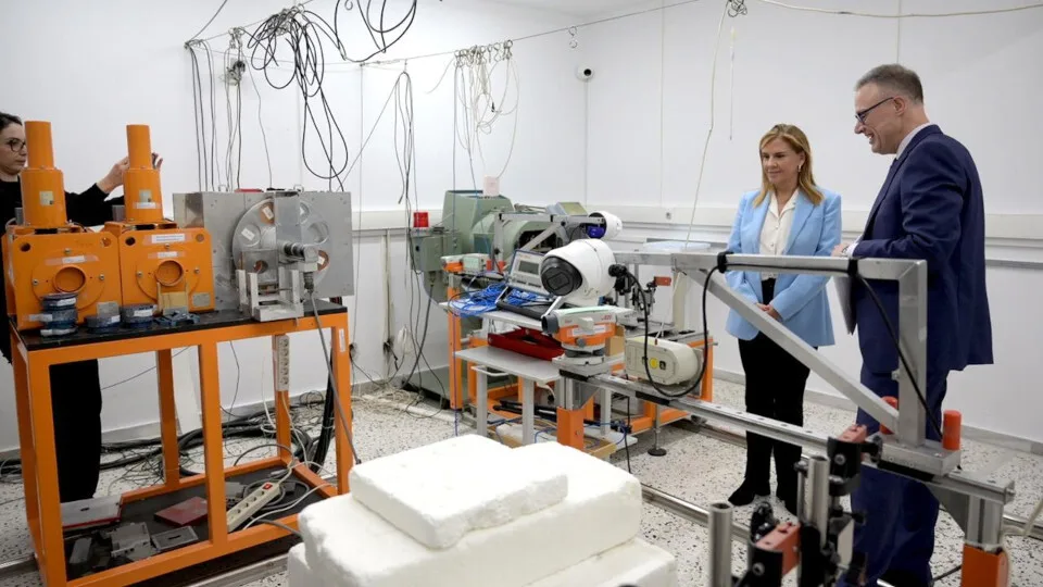 Η Ζωή Ράπτη ξεναγήθηκε στους χώρους της Ελληνικής Επιτροπής Ατομικής Ενέργειας