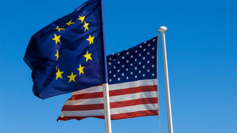Η Coface χαρακτηρίζει ως ετεροβαρή την εμπορική συμφωνία μεταξύ ΕΕ-ΗΠΑ