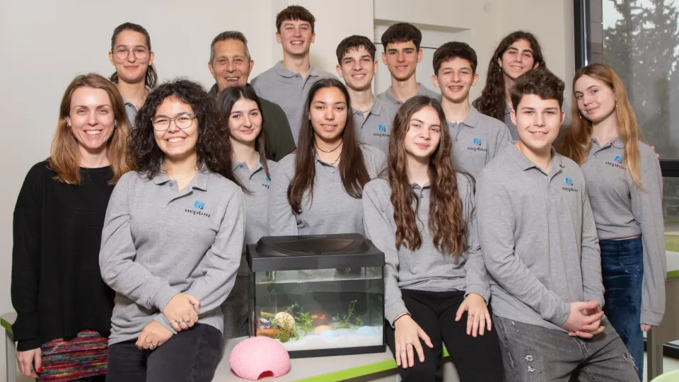 Nepton: Ομάδα μαθητών δημιουργεί βιοδιασπώμενο κοράλλι σε διαγωνισμό μαθητικής επιχειρηματικότητας