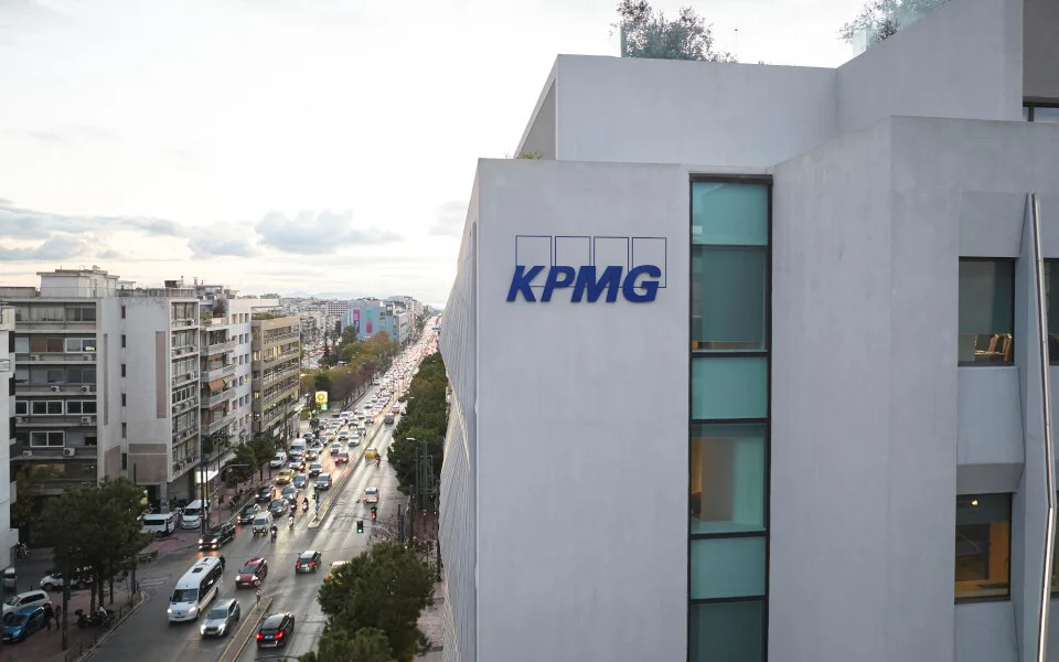 Έρευνα KPMG: 87% αναφέρουν υψηλότερα κέρδη χάρη στις τεχνολογικές επενδύσεις