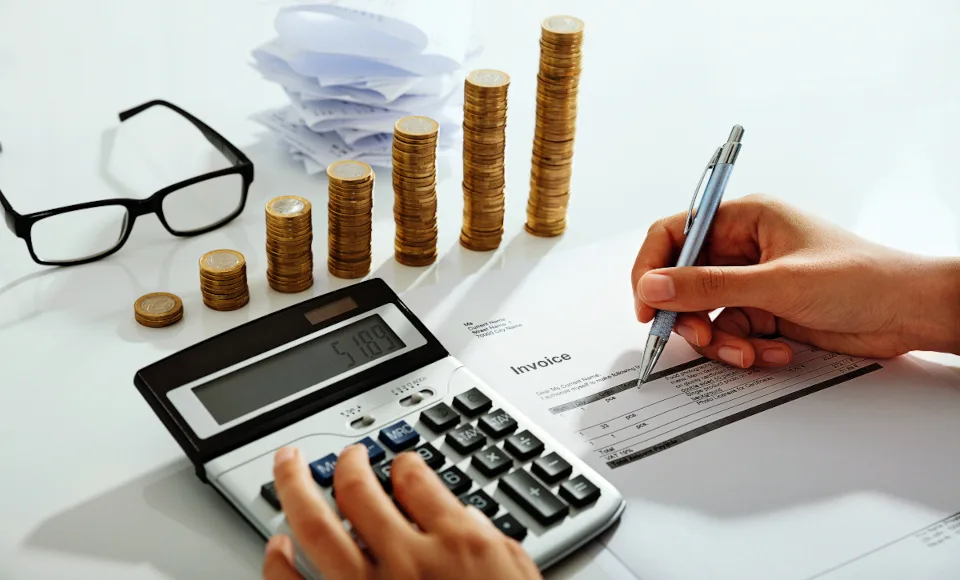 Στα 110,6 δισ. ευρώ το σύνολο των οφειλών στην Εφορία - Αυξήθηκαν περαιτέρω όσοι χρωστάνε πολλά