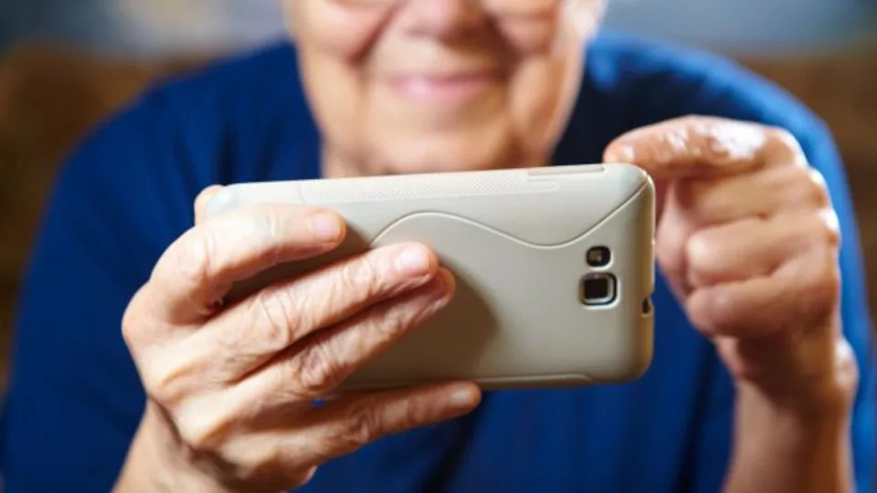 Νέα εφαρμογή NoPATHos: Διασκέδαση και νοητική εξάσκηση για ηλικιωμένους