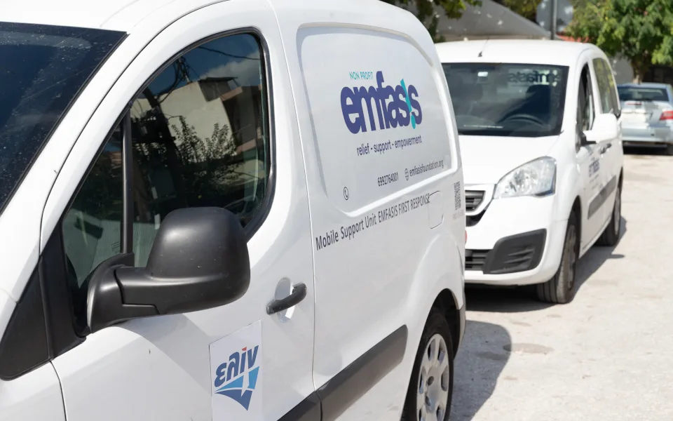 Η ελίν επεκτείνει τη συνεργασία της με την Emfasis Non-Profit για να στηρίξουν τους πληγέντες στη Θεσσαλία