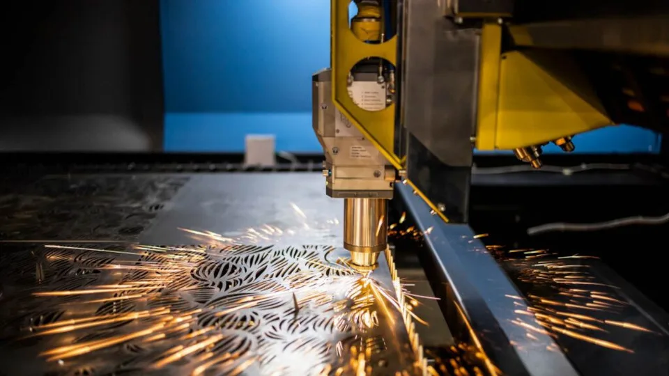 ΕΛΣΤΑΤ: Άνοδος των επενδύσεων σε σίδηρο και χάλυβα το 2023 - Στα 21,9 εκατ. ευρώ