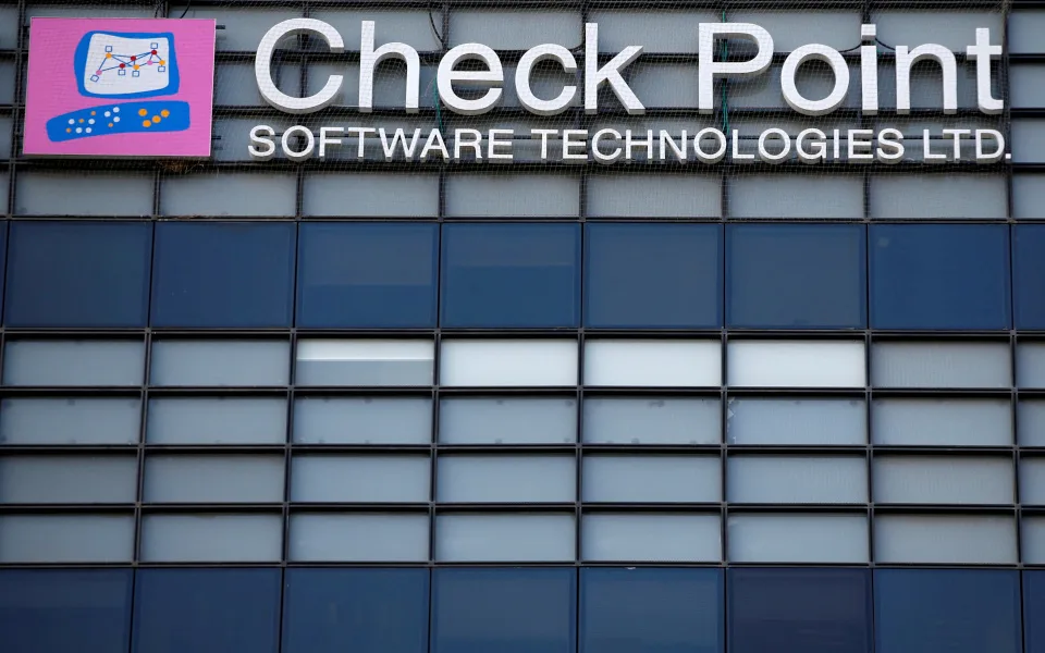 Η Check Point Software αναδεικνύεται ηγέτης και μόνη Outperformer μεταξύ 14 προμηθευτών εταιρικών Firewalls