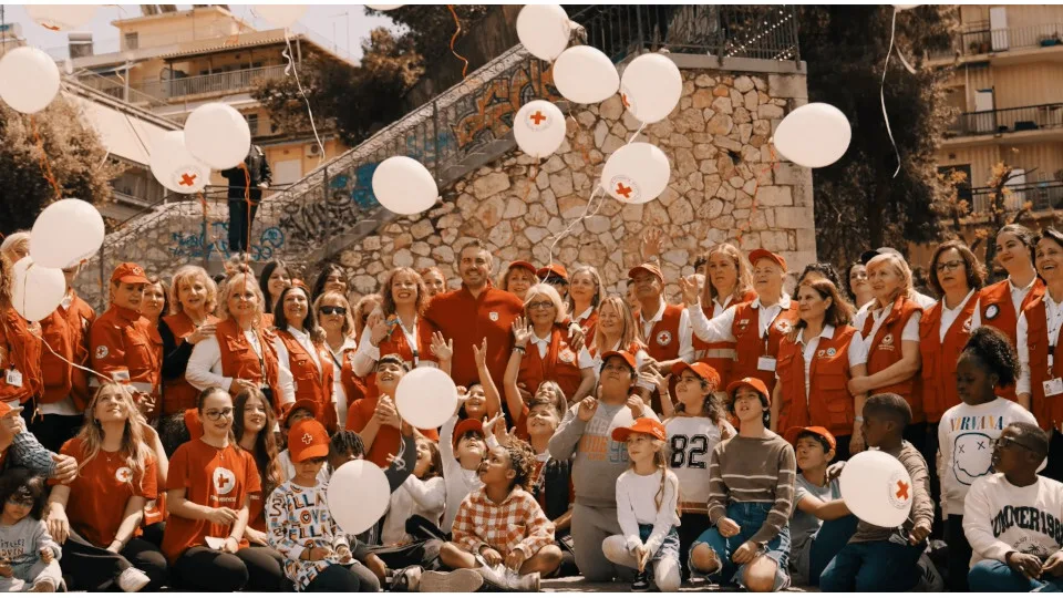 Συνεργασία Ε.Ε.Σ. με τον Μιχάλη Χατζηγιάννη για την Παγκόσμια Ημέρα Ερυθρού Σταυρού (8/5)