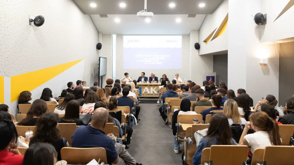 Στο επίκεντρο του τελευταίου debate της ΣΑΕΚ ΑΚΜΗ η διαδικτυακή ασφάλεια των ανηλίκων