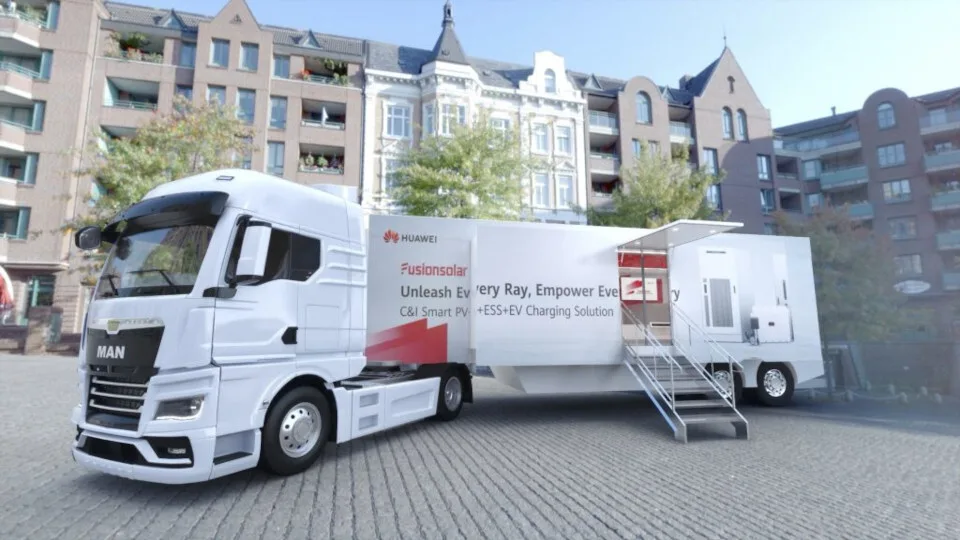 Huawei C&I Truck: Η πρώτη παρουσίαση του στην Ελλάδα από την BayWa r.e. Solar Trade